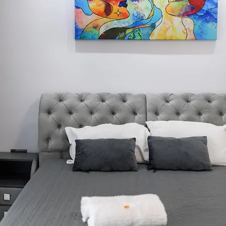 Studio Del Mar White